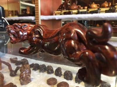 海南儋州鐵匠村 探訪“海南黃花梨”工藝品的匠心與傳承